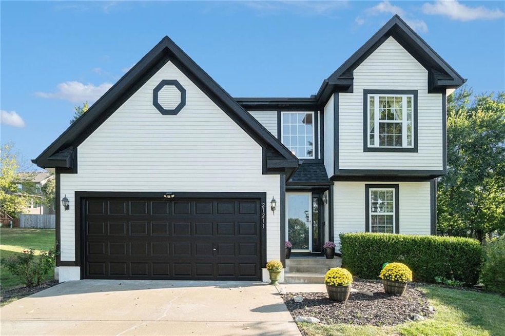 21211 W 52nd St, Shawnee, KS 66218 - photo 1