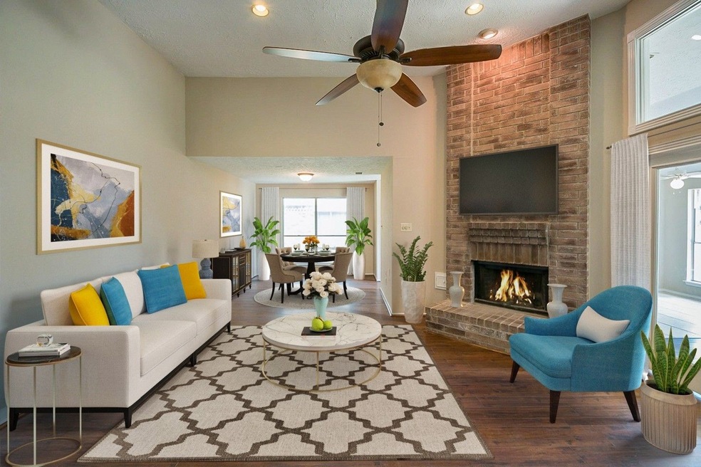 1905 Valero St, Friendswood, TX 77546 - photo 1