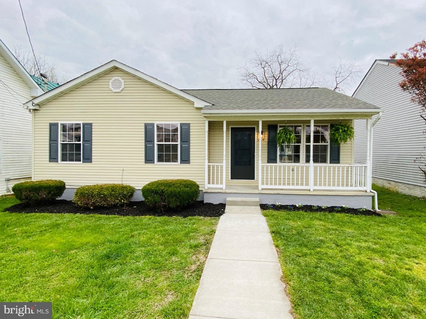 215 N Fairfax Blvd, Ranson, WV 25438 - photo 1