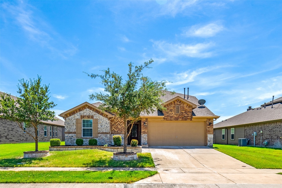 517 Alice Ln, Fate, TX 75189 - photo 1