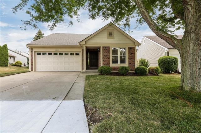 1601 Glen Meadow Ct Rochester-large-023-16-1601 Gl