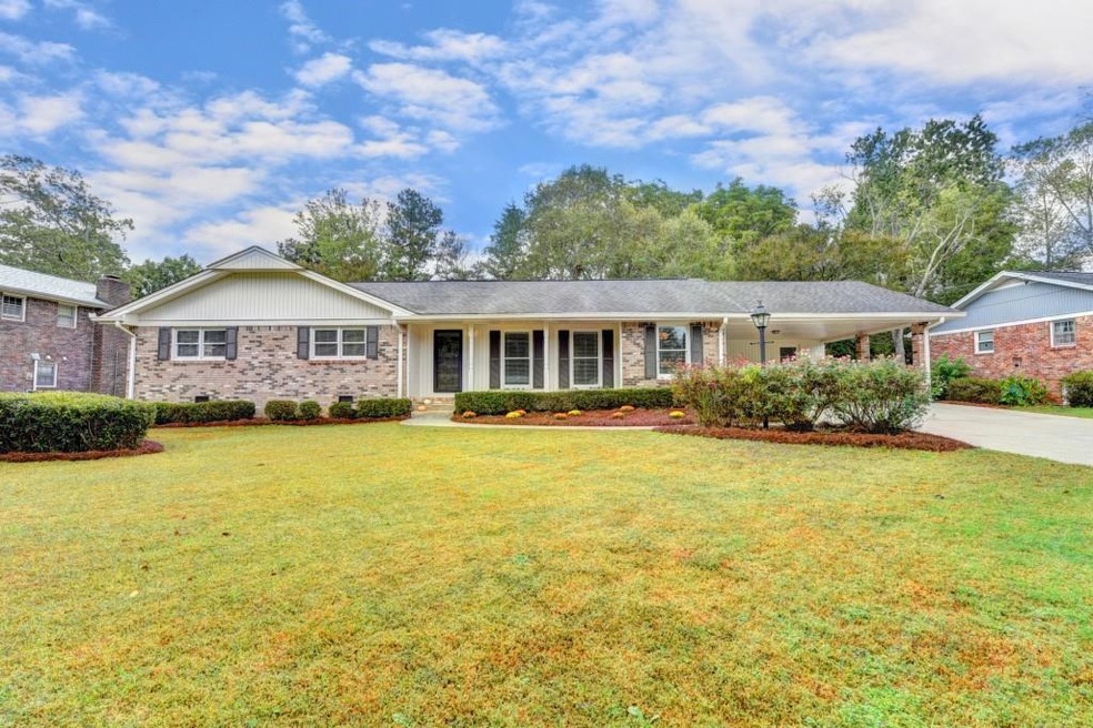 Welcome Home! Picture Perfect Brick Ranch with Man