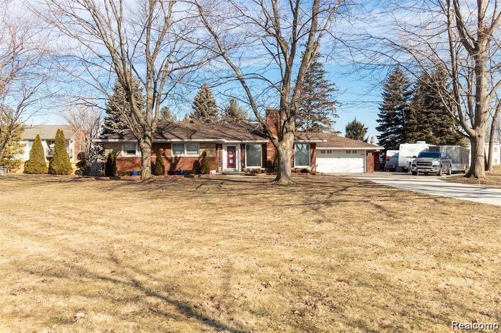 17201 Castle St, Roseville, MI 48066 - photo 1