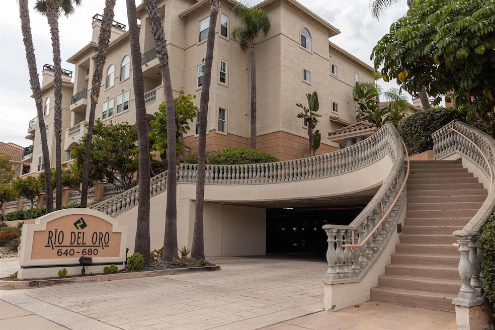 680 Camino de la Reina unit 2302, San Diego, CA 92108 - photo 1