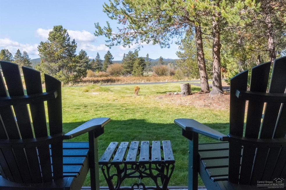 17626 Pinnacle Ln unit 7, Sunriver, OR 97707 - photo 1