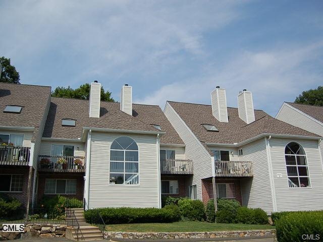 3200 Madison Ave unit 39, Bridgeport, CT 06606 - photo 1