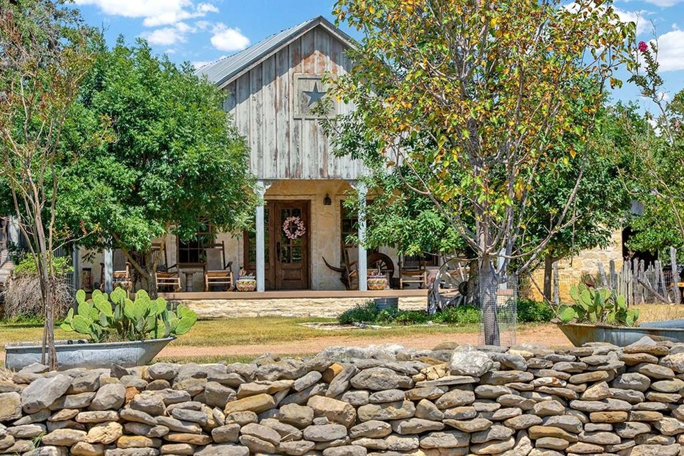 3059 Center Point Rd, Fredericksburg, TX 78624 - photo 1