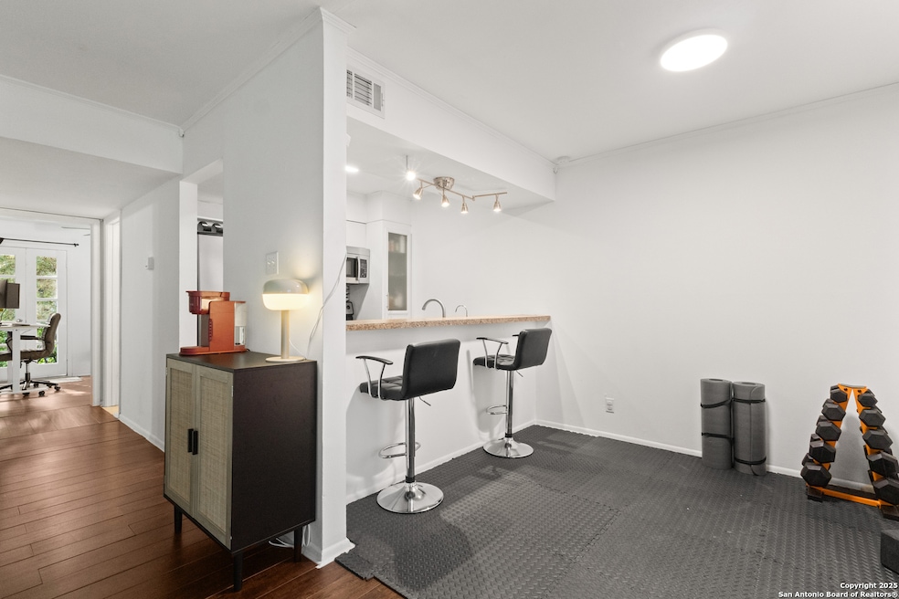 For Rent $1,200/month