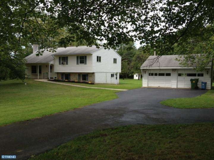 1034 Dickerson Rd, North Wales, PA 19454 - photo 1