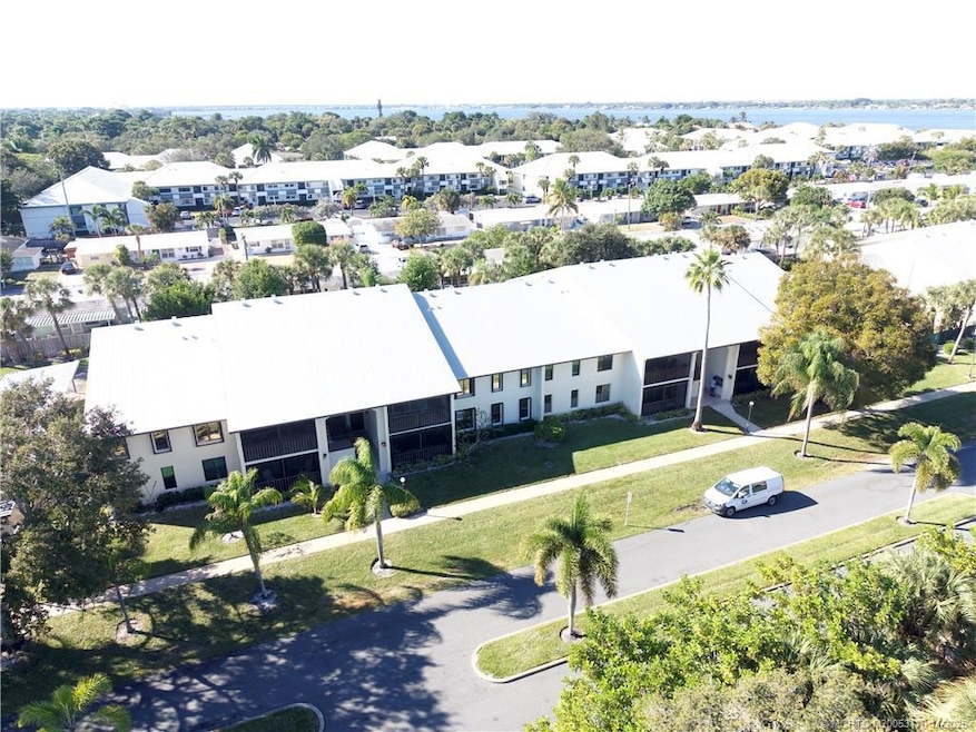 250 SE Four Winds Dr unit 105, Stuart, FL 34996 - photo 1