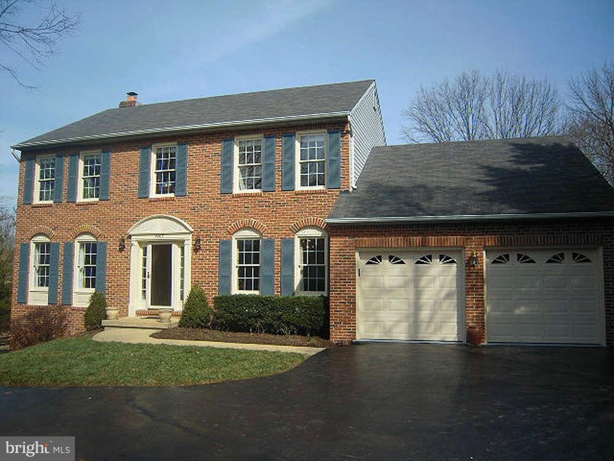 6205 Point Cir, Centreville, VA 20120 - photo 1
