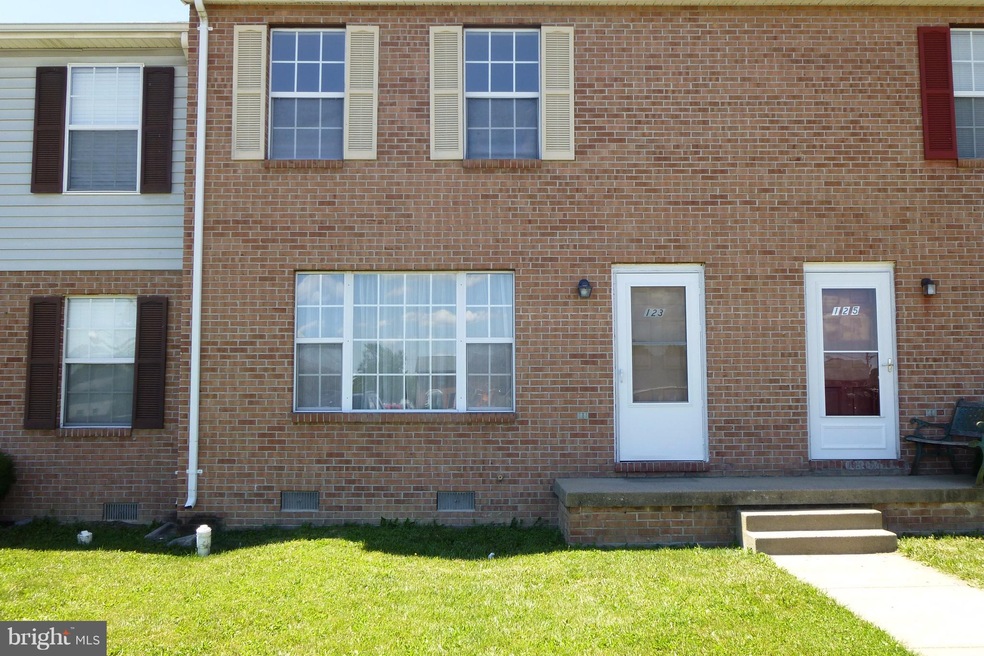 123 Nottoway Dr, Stephens City, VA 22655 - photo 1