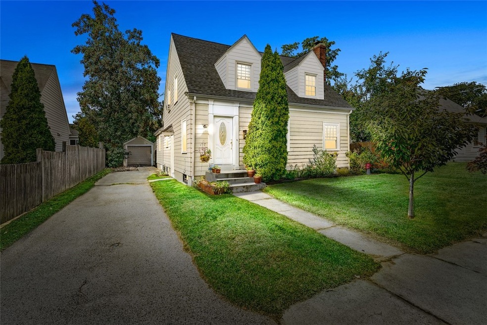 73 Knollwood Ave, Cranston, RI 02910 - photo 1