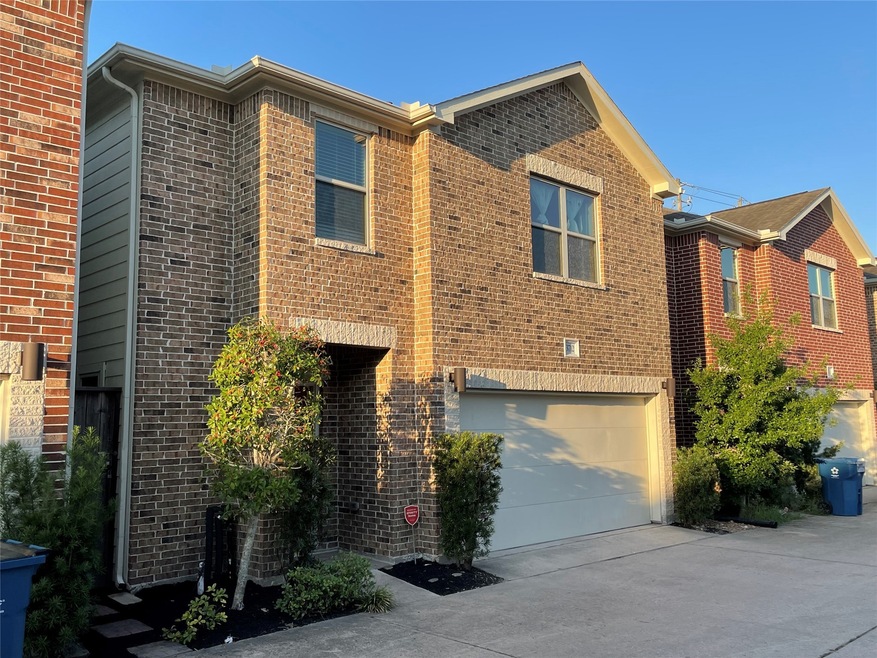 3712 Main Aspen Dr, Houston, TX 77025 - photo 1