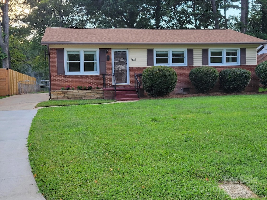 1415 Orvis St, Charlotte, NC 28216 - photo 1