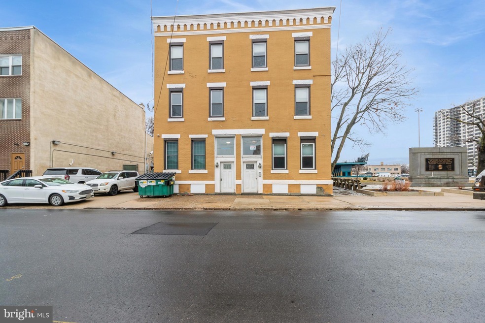 525 527 Penn St unit 2D, Camden, NJ 08102 - photo 1