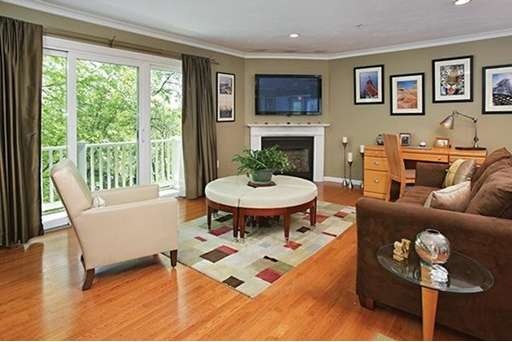 10 Ricciuti Dr unit 8, Quincy, MA 02169 - photo 1