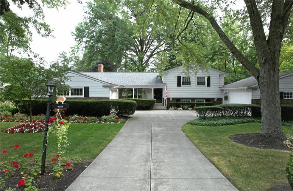 135 Eldridge Rd, Aurora, OH 44202 - photo 1