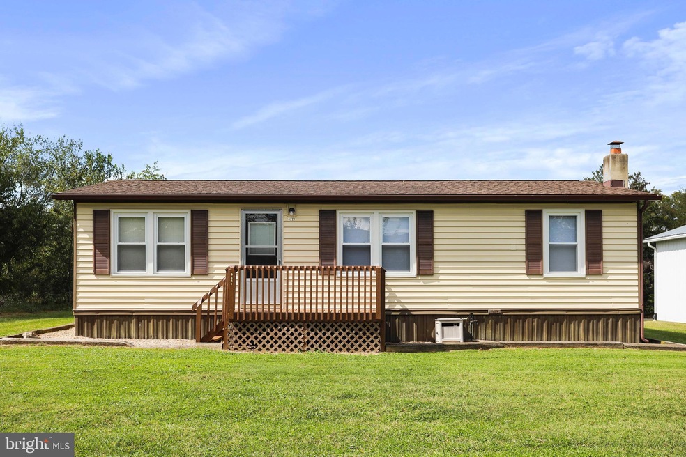 6221 Short St, Mount Jackson, VA 22842 - photo 1