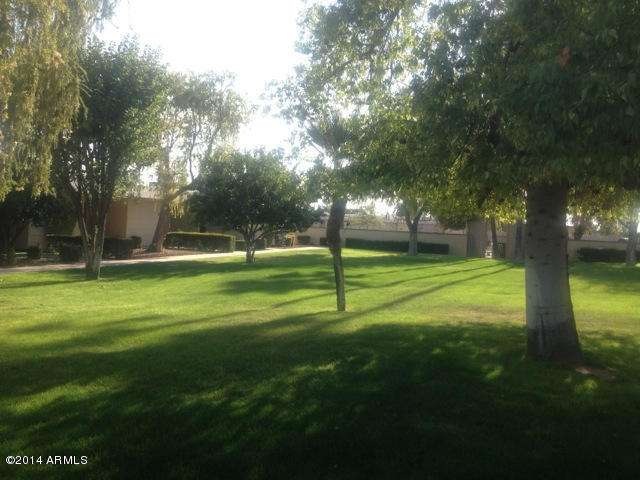 17447 N Boswell Blvd, Sun City, AZ 85373 - photo 1