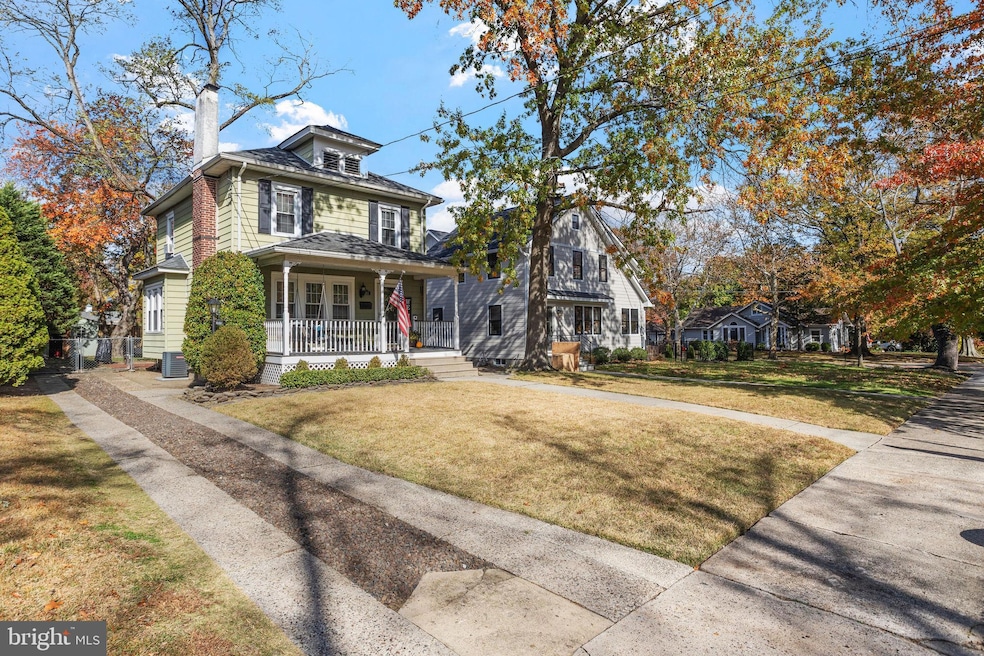 Under Contract $550,000