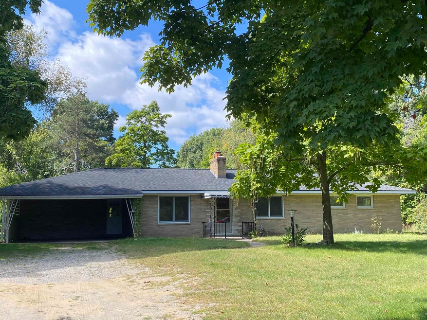 8076 Bray Rd, Vassar, MI 48768 - photo 1