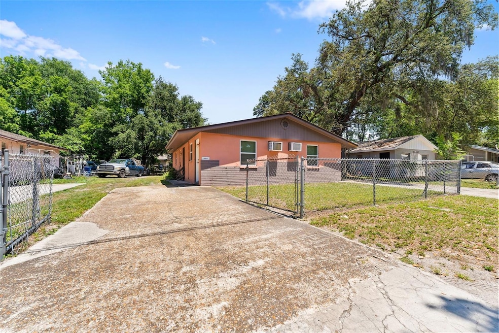 10009 N 10th St, Tampa, FL 33612 - photo 1