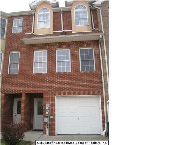 218 Essex Dr, Staten Island, NY 10314 - photo 1