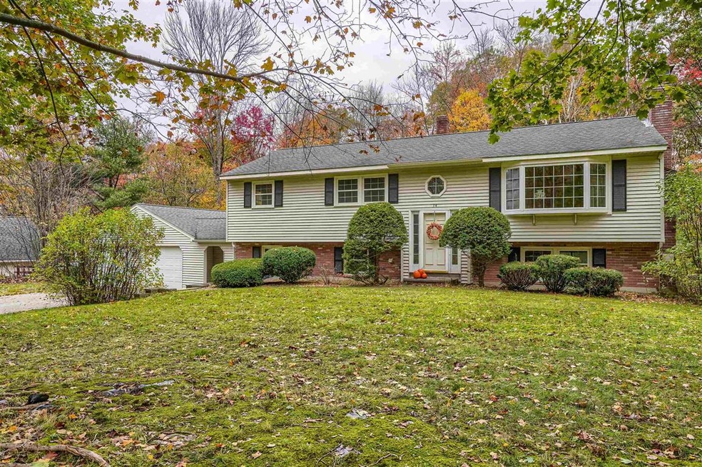 34 Old Coach Rd, Atkinson, NH 03811 - photo 1