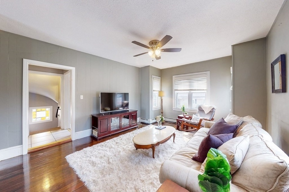 264 Newton St unit 2, Waltham, MA 02453 - photo 1