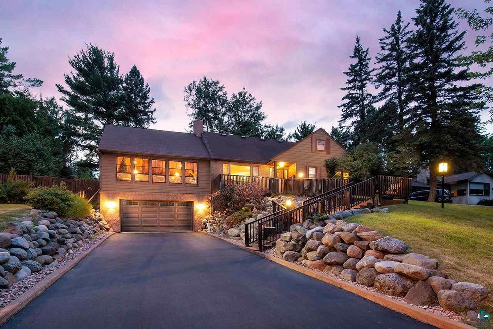 3627 Greysolon Rd, Duluth, MN 55804 - photo 1