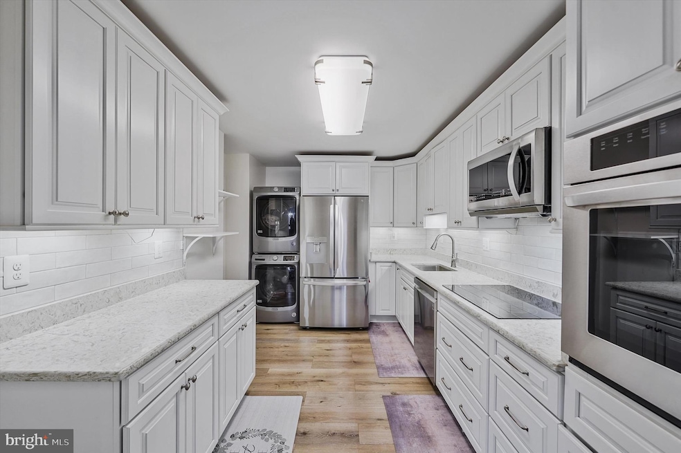 Watergate At Landmark unit 807, Alexandria, VA 22304 - photo 1