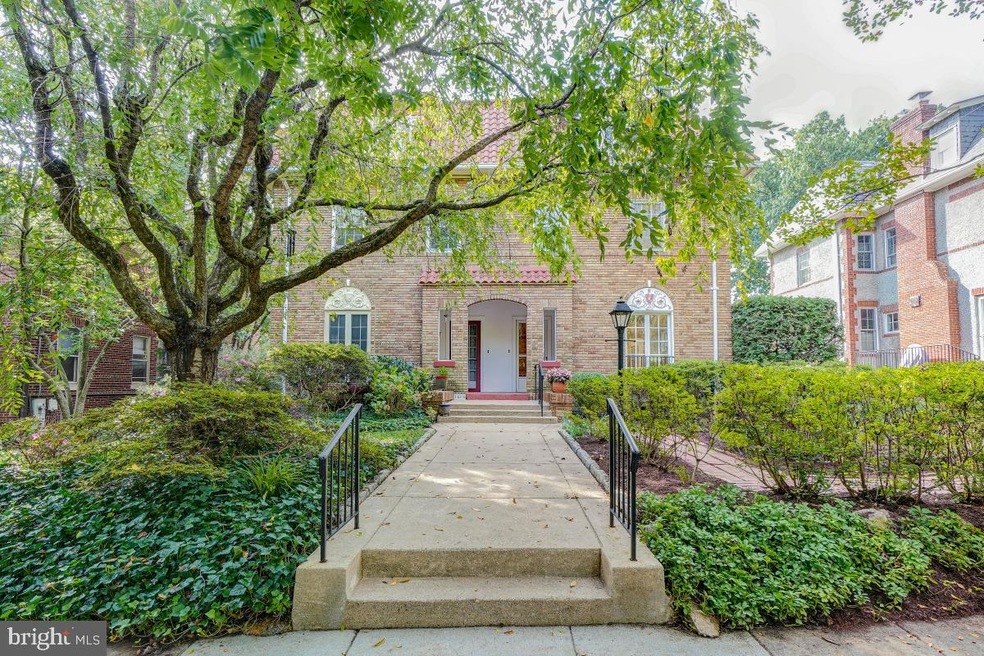 Sold $1,168,000 • Co-Listing Agent