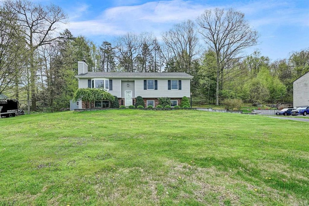 21 Memory Ln, Hopewell Junction, NY 12533 - photo 1