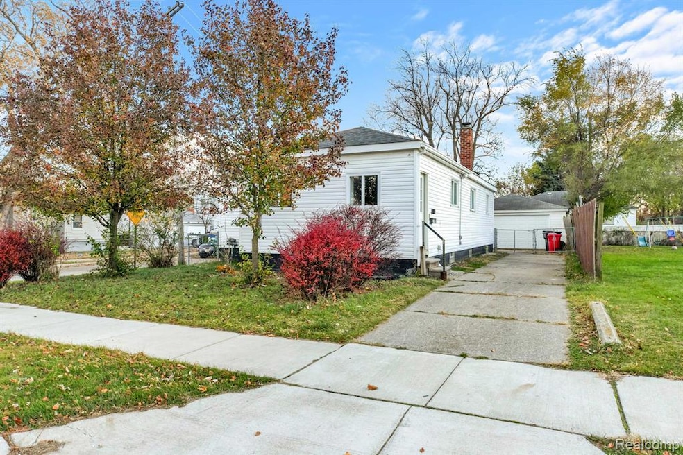 19178 Meier St, Roseville, MI 48066 - photo 1