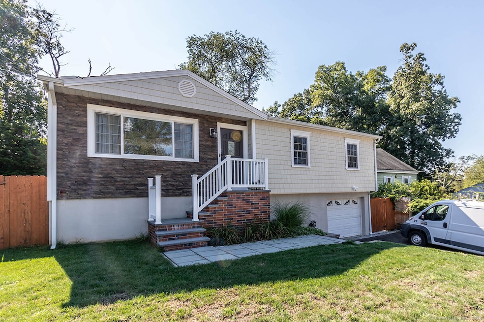 70 Wenham St, West Haven, CT 06516 - photo 1