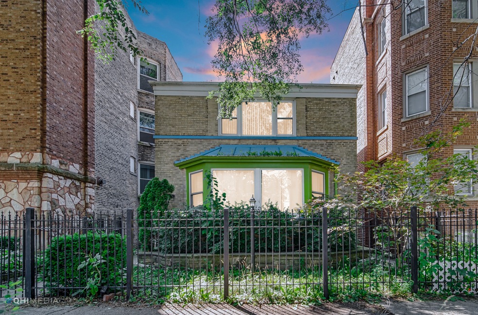 6250 N Richmond St, Chicago, IL 60659 - photo 1