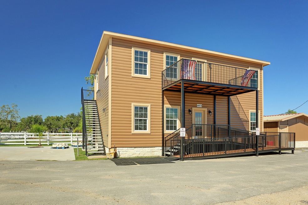 870 Barrell Rd unit D2, Alvin, TX 77511 - photo 1