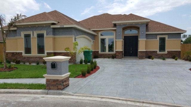 1105 W Daffodil Ave unit 26, Pharr, TX 78577 - photo 1