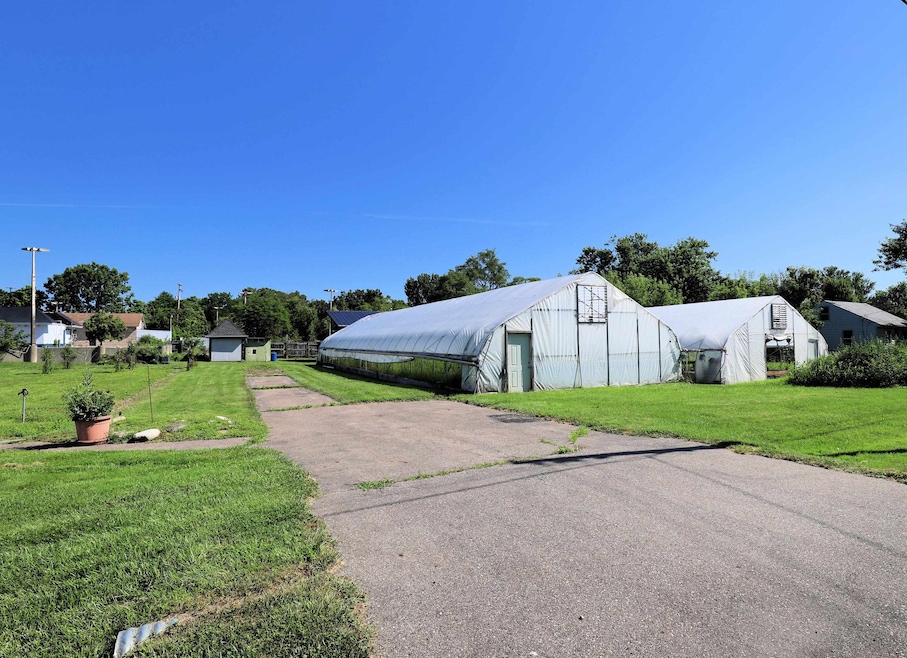 1023 E Princeton Ave, Beecher, MI 48505 - photo 1