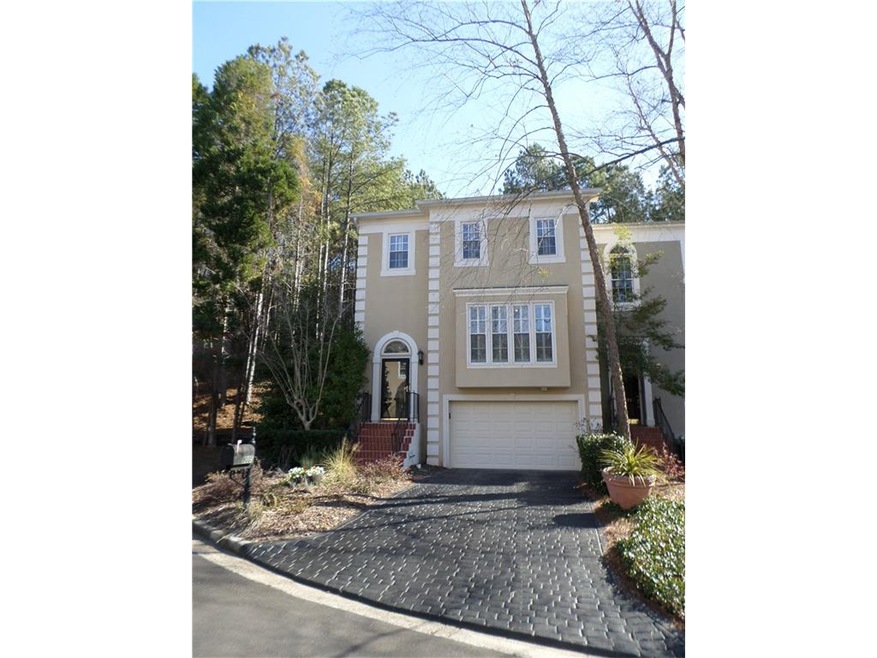 Beautiful end unit townhome on cul de sac in desir