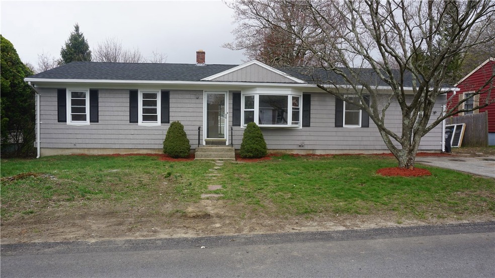 33 Cochran St, West Warwick, RI 02893 - photo 1