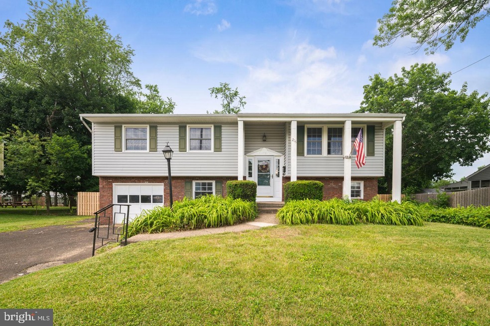 206 Midway Dr, Morrisville, PA 19067 - photo 1