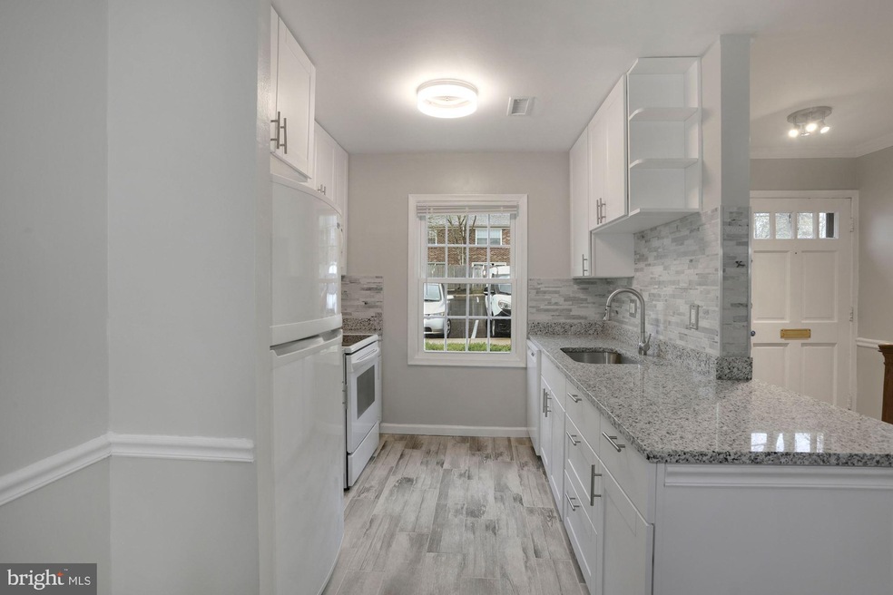 8416 Penshurst Dr unit 591, Springfield, VA 22152 - photo 1