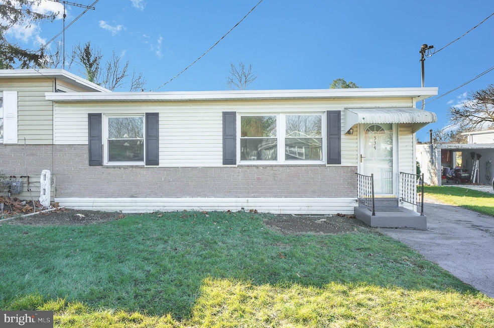 534 Oak St, Chambersburg, PA 17201 - photo 1