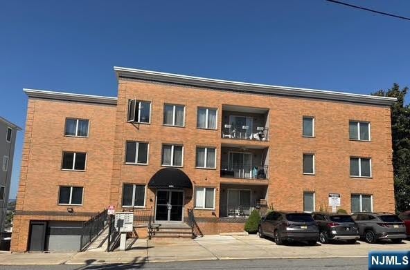 For Sale $447,200 • Co-Listing Agent