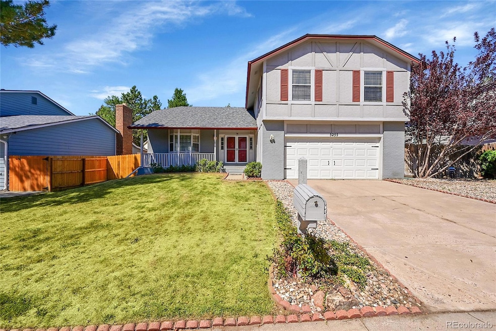 Lots of room to do cartwheels in this front yard!