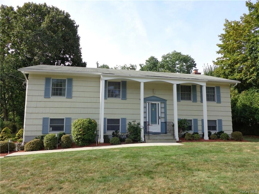 2967 Manor St, Yorktown Heights, NY 10598 - photo 1