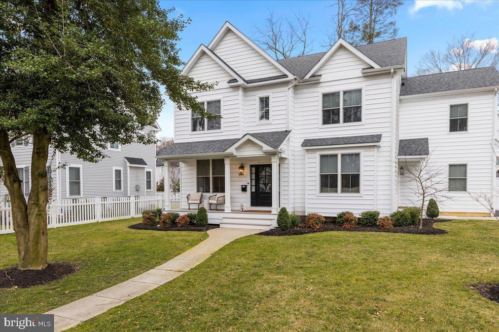 Sold $1,600,000 • Co-Listing Agent