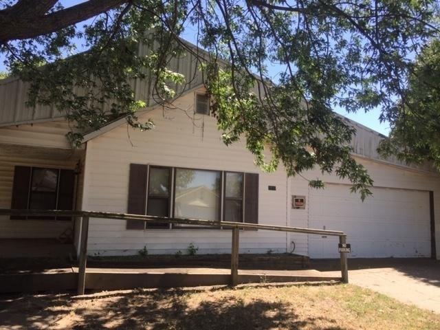 1845 W Midland St, Shawnee, OK 74804 - photo 1